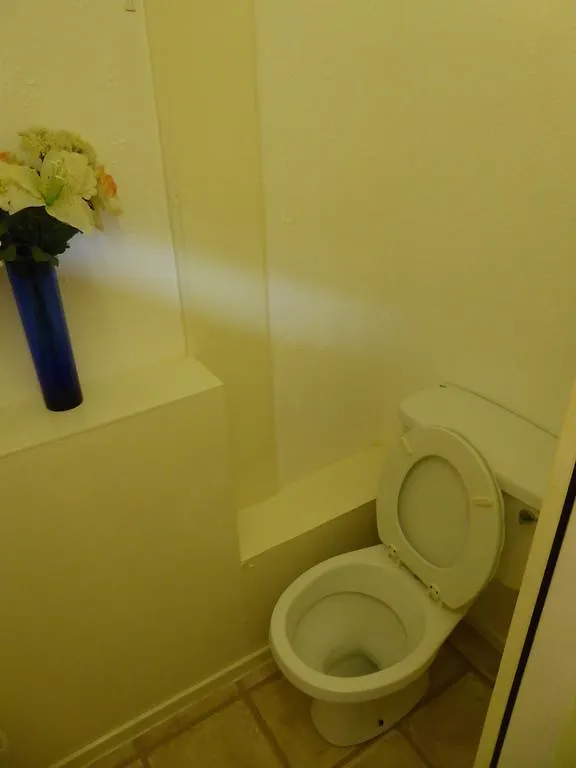 Bed and Breakfast Seashells Guest House Αμπερντήν