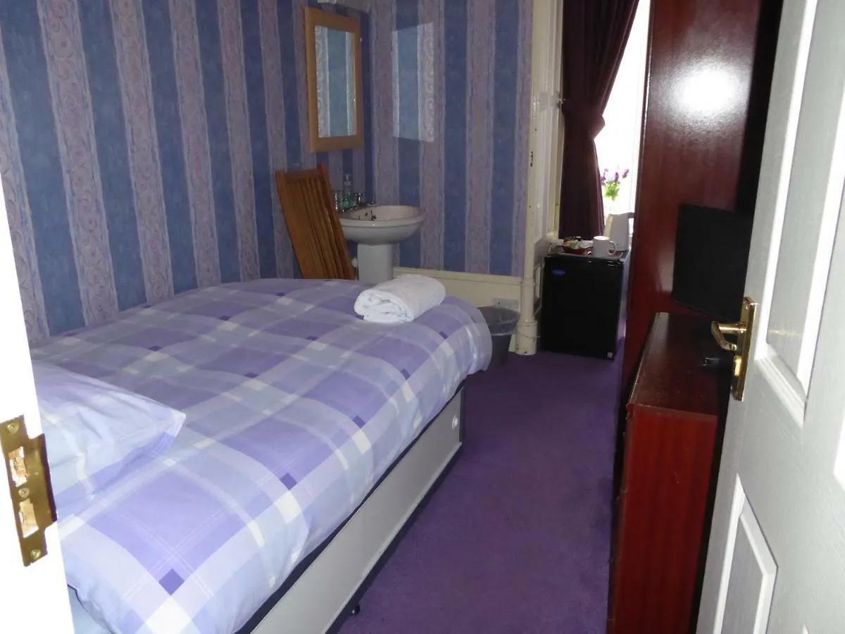 Bed and Breakfast Seashells Guest House Αμπερντήν