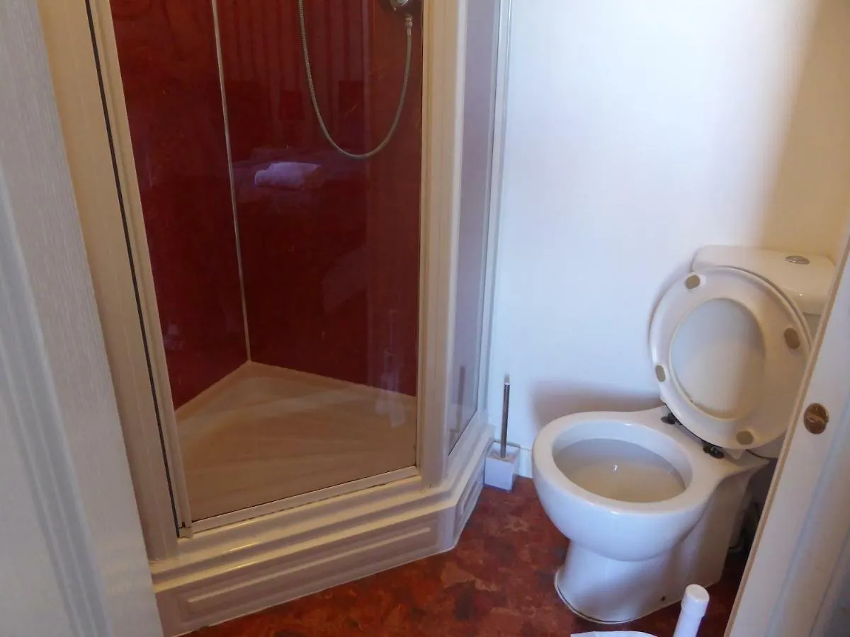 Bed and Breakfast Seashells Guest House Αμπερντήν