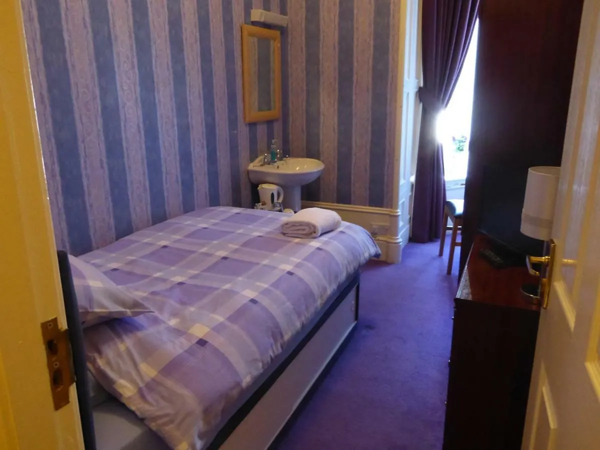 Bed and Breakfast Seashells Guest House Αμπερντήν